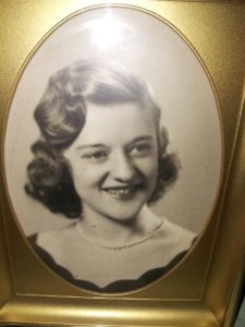 Colombe (Bette) Daudelin 